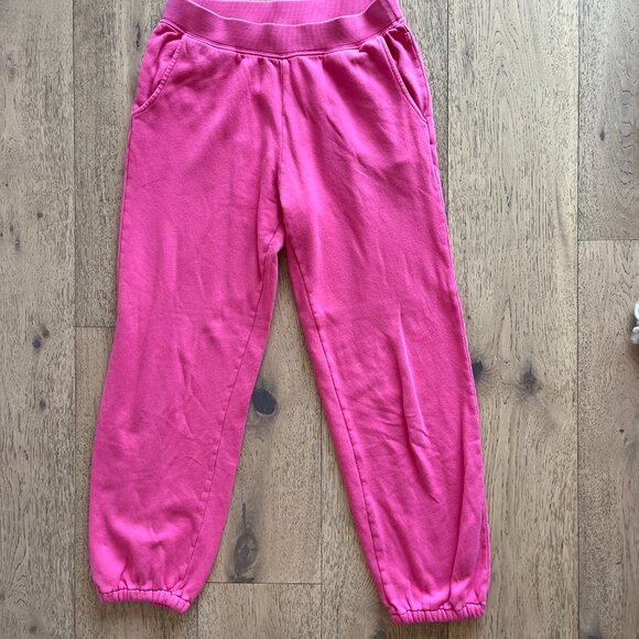 Velvet by Graham & Spencer Zuma Fleece Sweatpants & Matching Sweatshirt - Picture 2 of 7